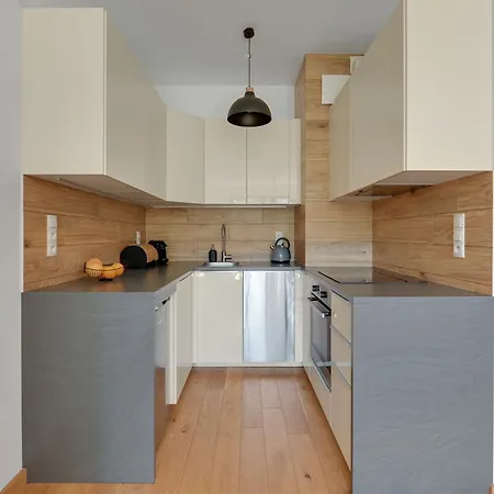 Nadmorski Dwor Z Tarasem By Grand Apartmán *