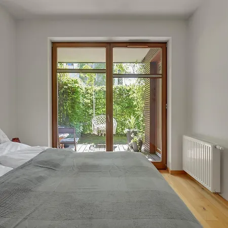 Nadmorski Dwor Z Tarasem By Grand Apartmán *