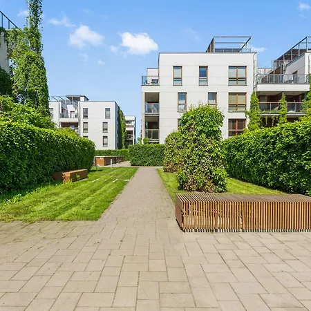 Nadmorski Dwor Z Tarasem By Grand Apartmán